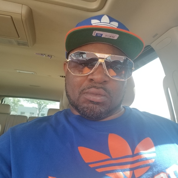 Meet your Posher, Robert - Picture 2 of 2